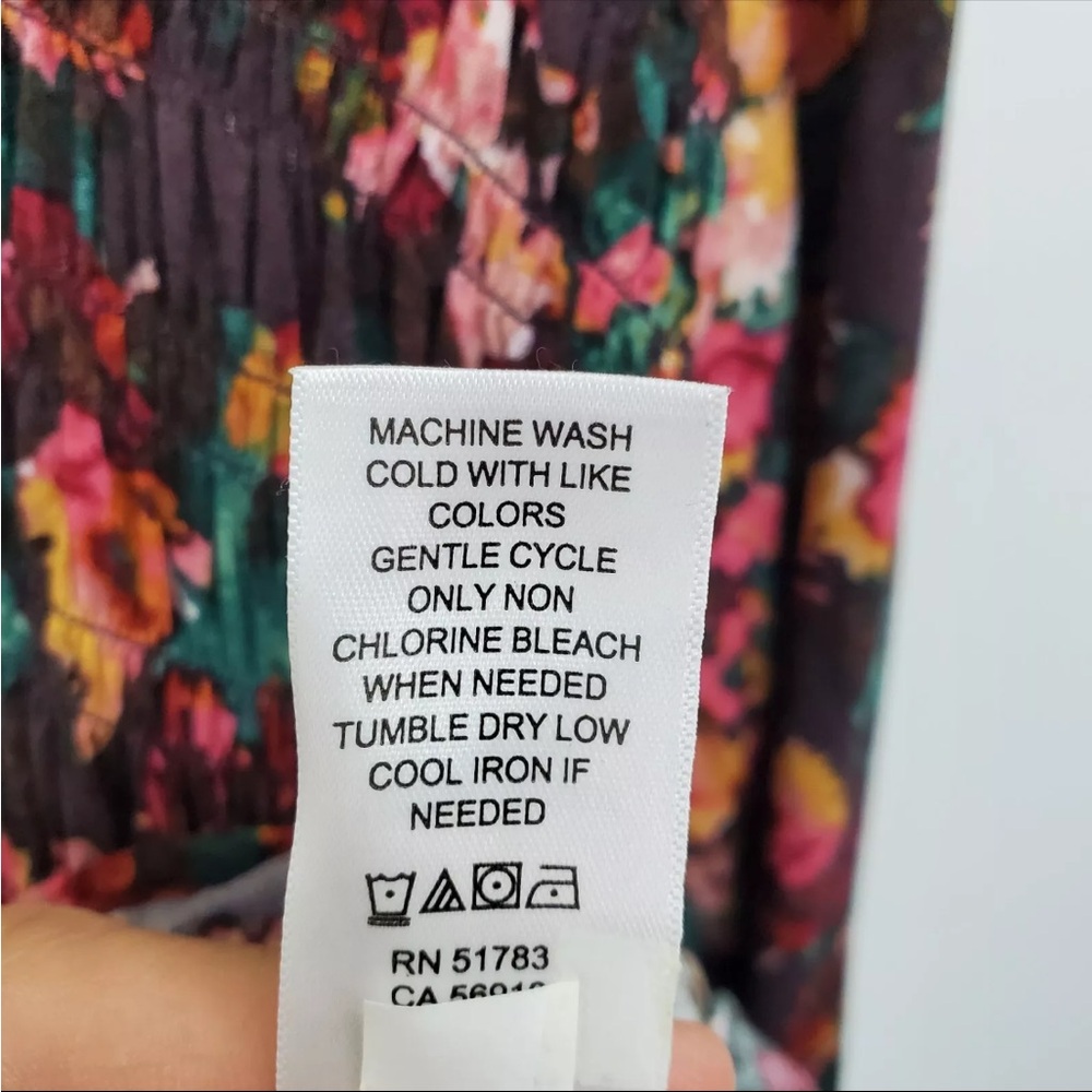 Maurices Floral Smocked Blouse- long sleeved dress V-Necked 3x. - Picture 2 of 13